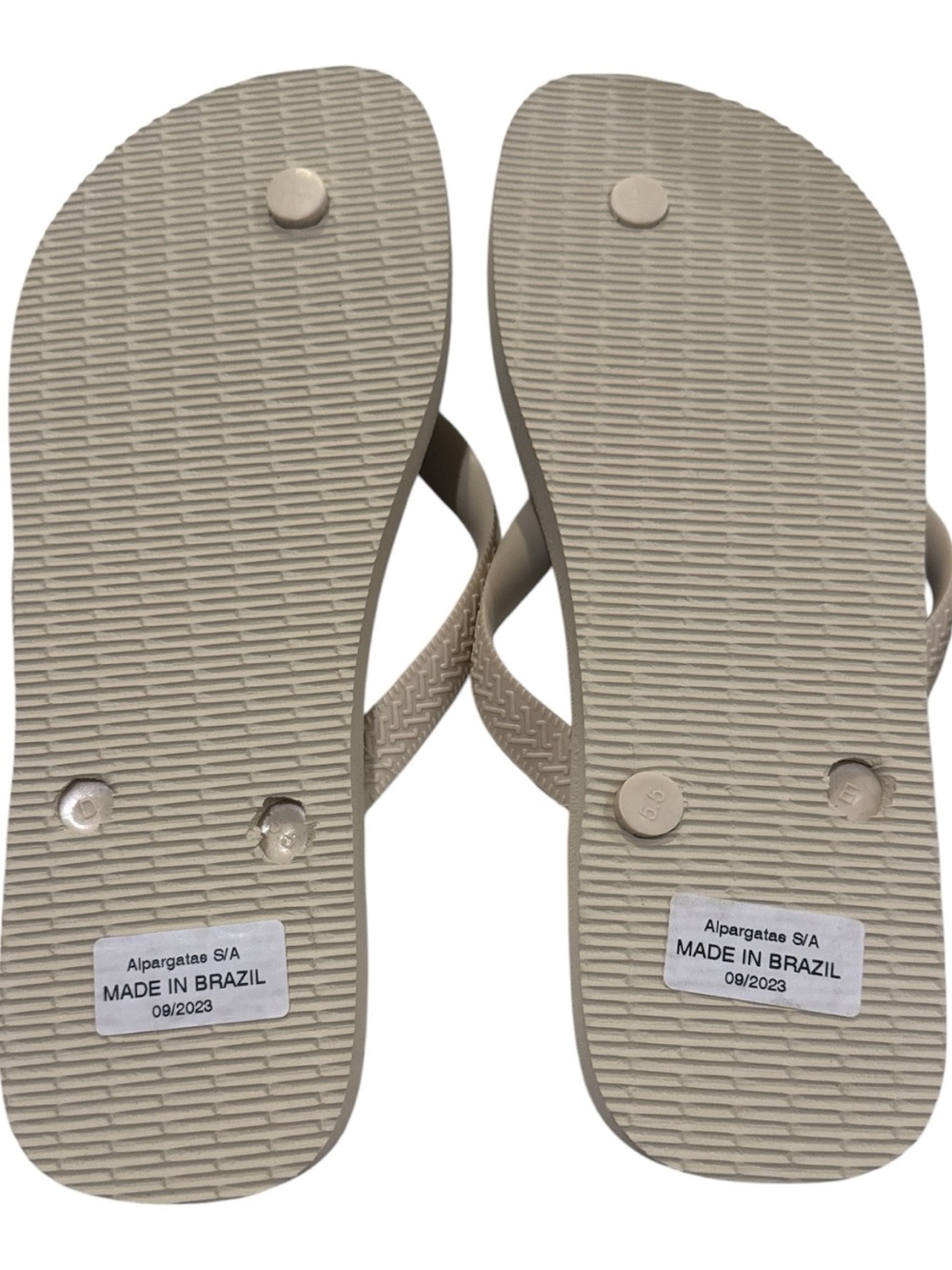 Havaianas x Farm Rio Women's Cream Flip Flops with Blue Floral Print - Picture 3 of 6